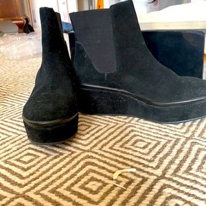 Brand new Donald Pliner Black Suede boots size 9.